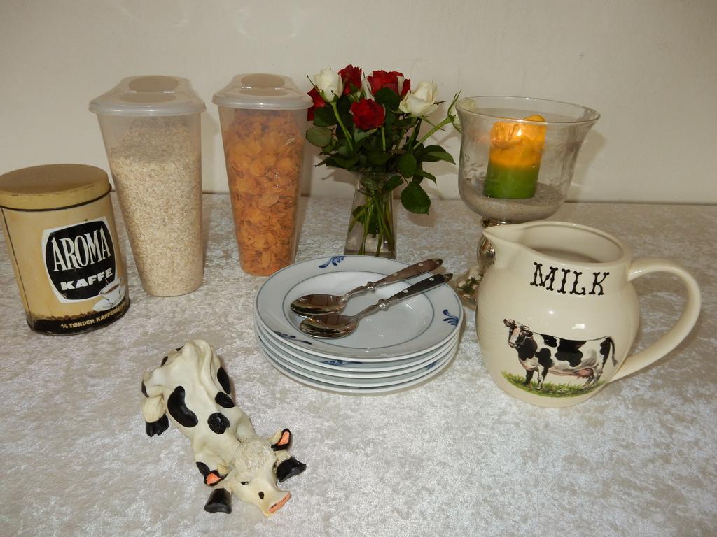 Den Gamle Kostald Bed & Breakfast Holsted Экстерьер фото