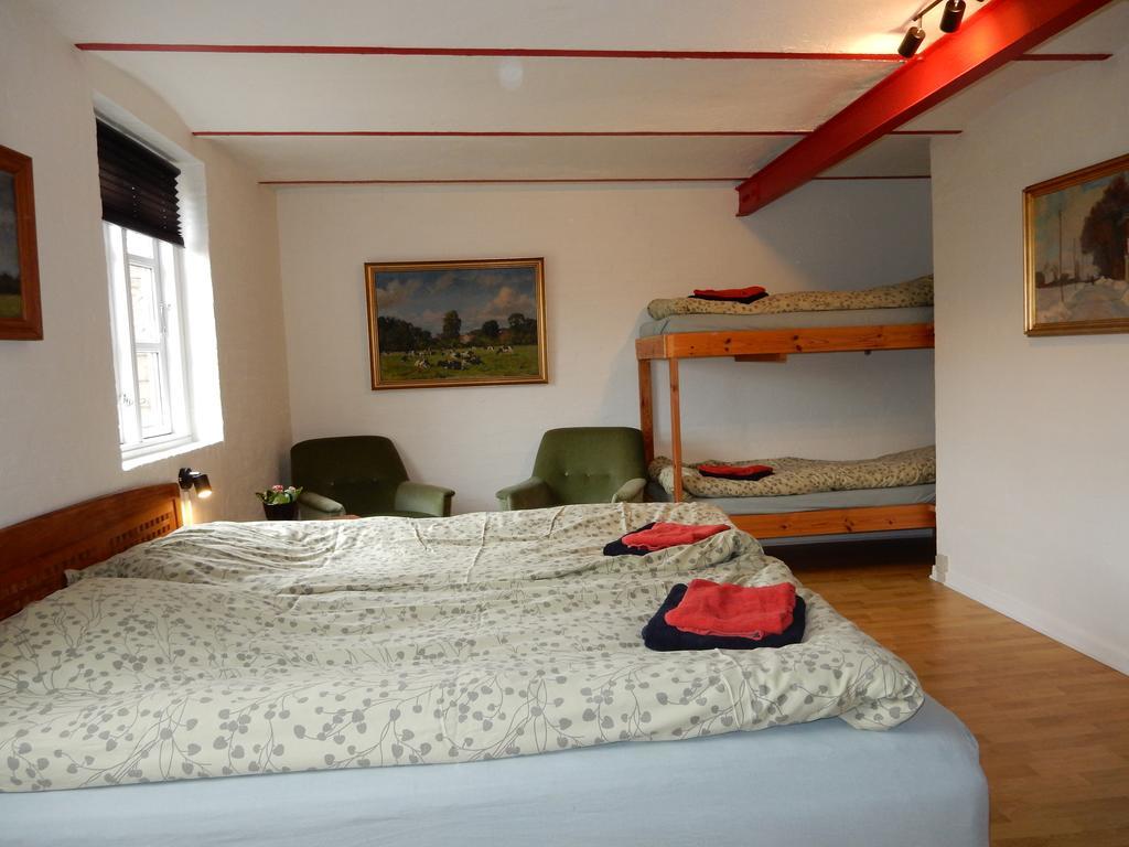 Den Gamle Kostald Bed & Breakfast Holsted Экстерьер фото